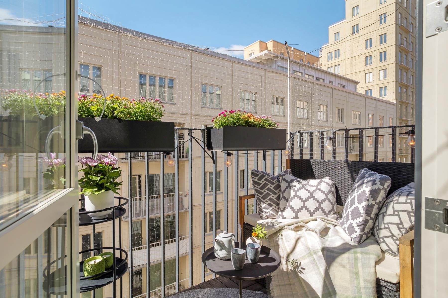 Nina einhorns gata 6